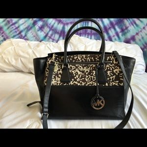 Micheal Kors Shoulder Bag